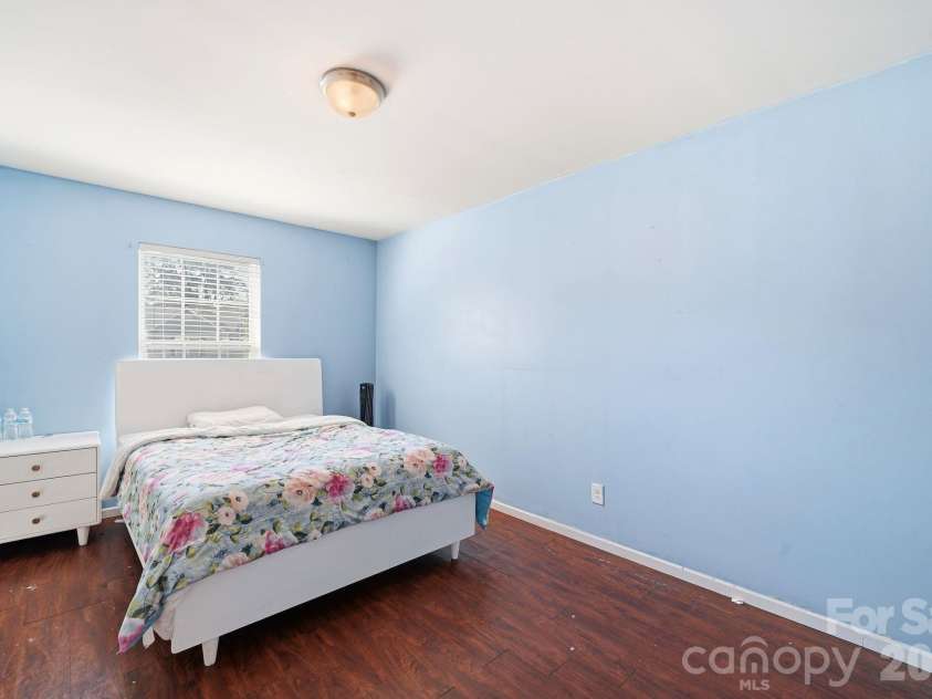 4411 Palustris Court, Charlotte, NC 28269.  MLS# CAR4403612, YatesRealty ID 38311. 