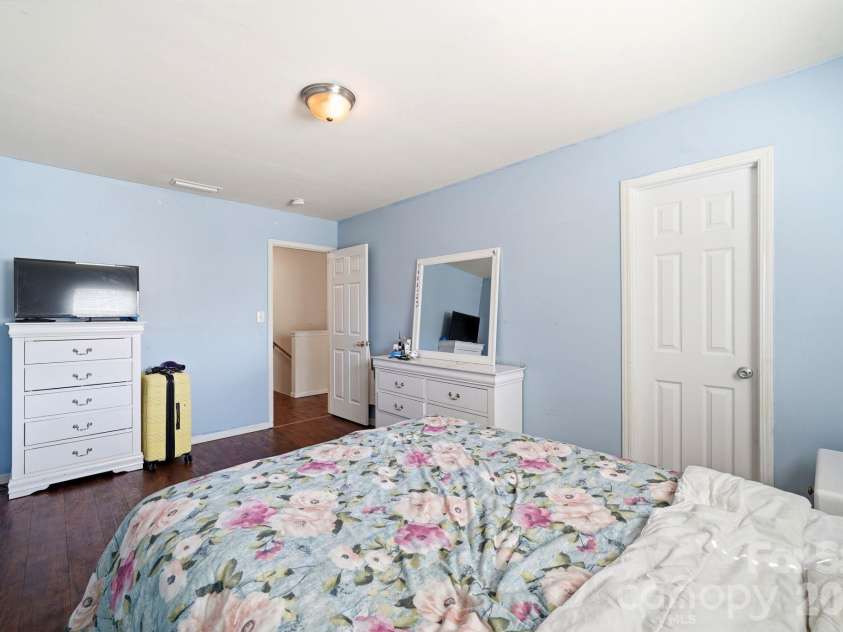 4411 Palustris Court, Charlotte, NC 28269.  MLS# CAR4403612, YatesRealty ID 38311. 