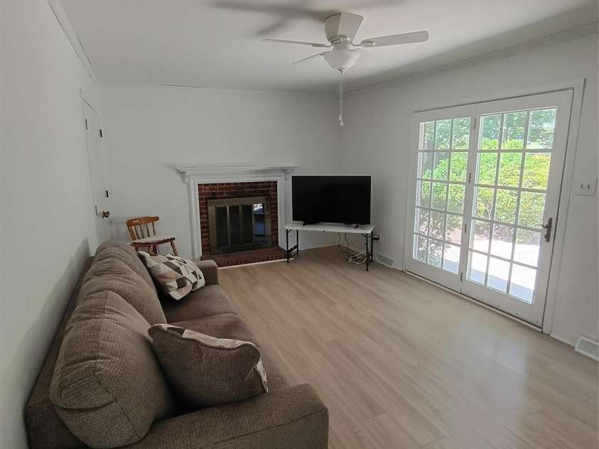 5724 Telfair Road, Charlotte, NC 28210.  MLS# CAR4403380, YatesRealty ID 38312. 