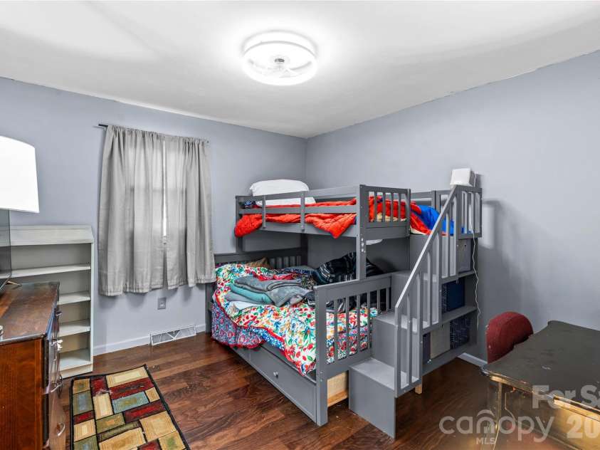 1130 24th Avenue Place, Hickory, NC 28601.  MLS# CAR4403381, YatesRealty ID 38314. 