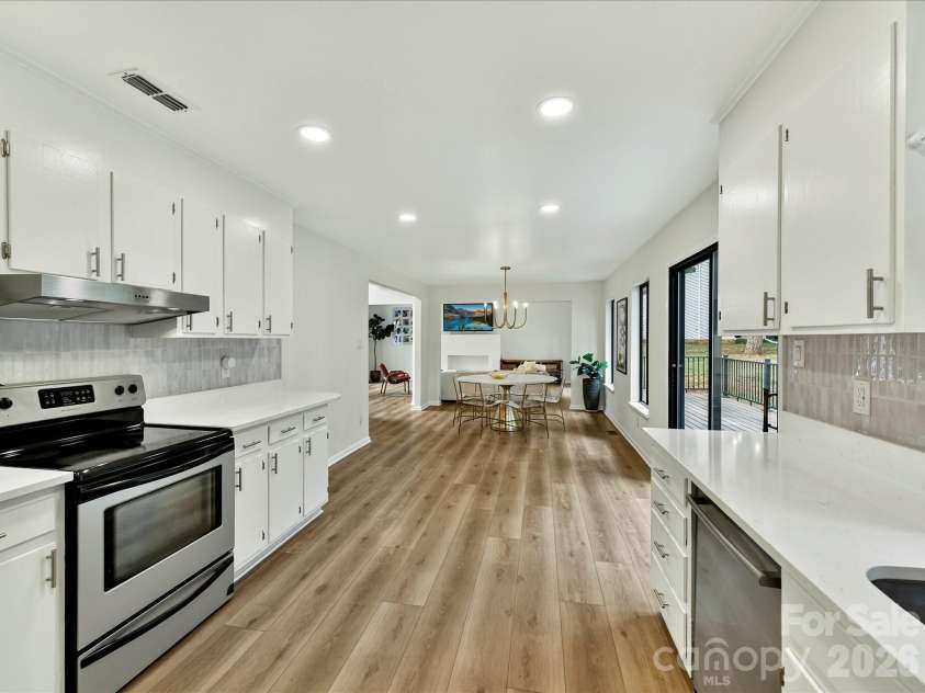 7908 Serendipity Lane, Charlotte, NC 28277.  MLS# CAR4392245, YatesRealty ID 38315. 