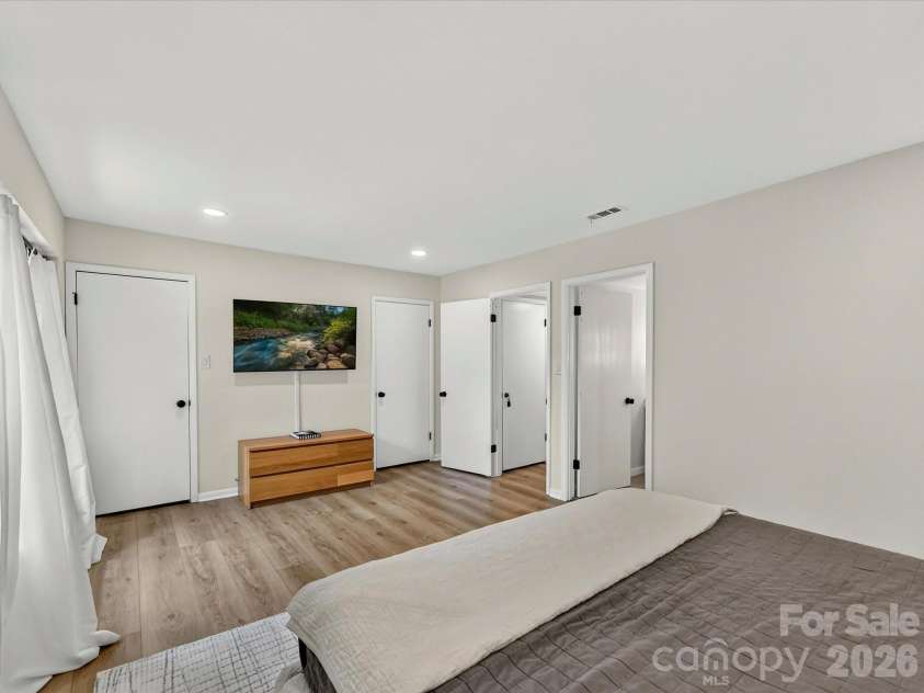 7908 Serendipity Lane, Charlotte, NC 28277.  MLS# CAR4392245, YatesRealty ID 38315. 