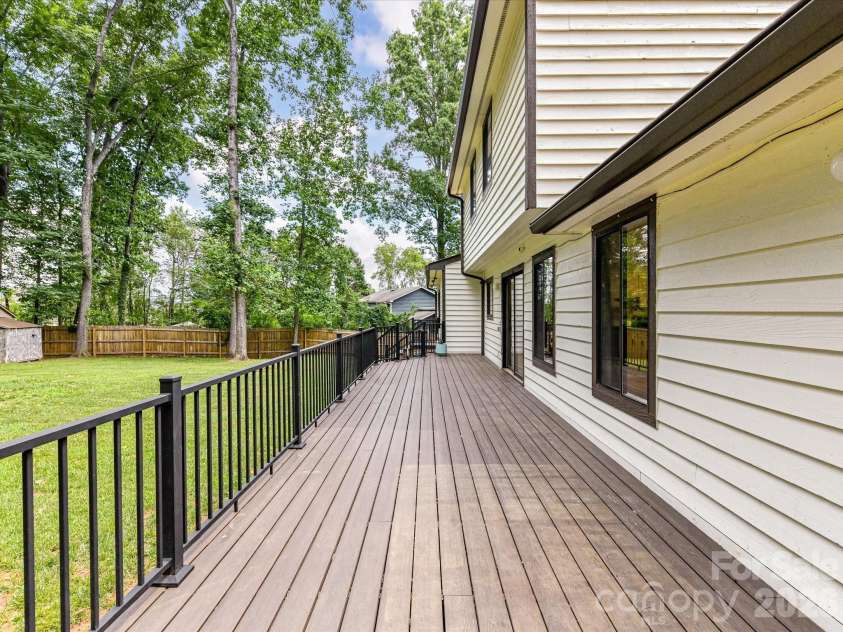 7908 Serendipity Lane, Charlotte, NC 28277.  MLS# CAR4392245, YatesRealty ID 38315. 