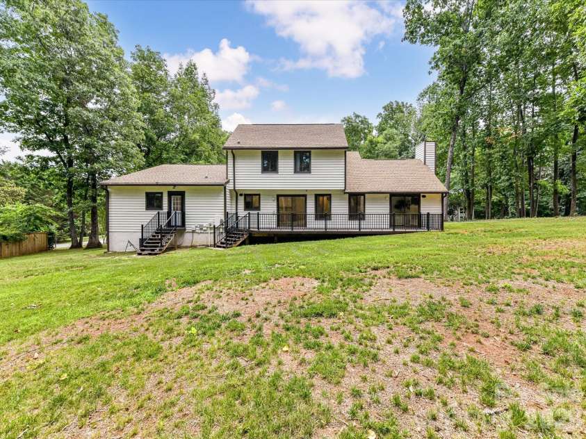 7908 Serendipity Lane, Charlotte, NC 28277.  MLS# CAR4392245, YatesRealty ID 38315. 
