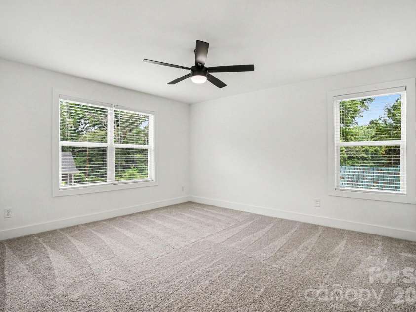 811 Evening Shade Lane, Gastonia, NC 28052.  MLS# CAR4388402, YatesRealty ID 38316. 