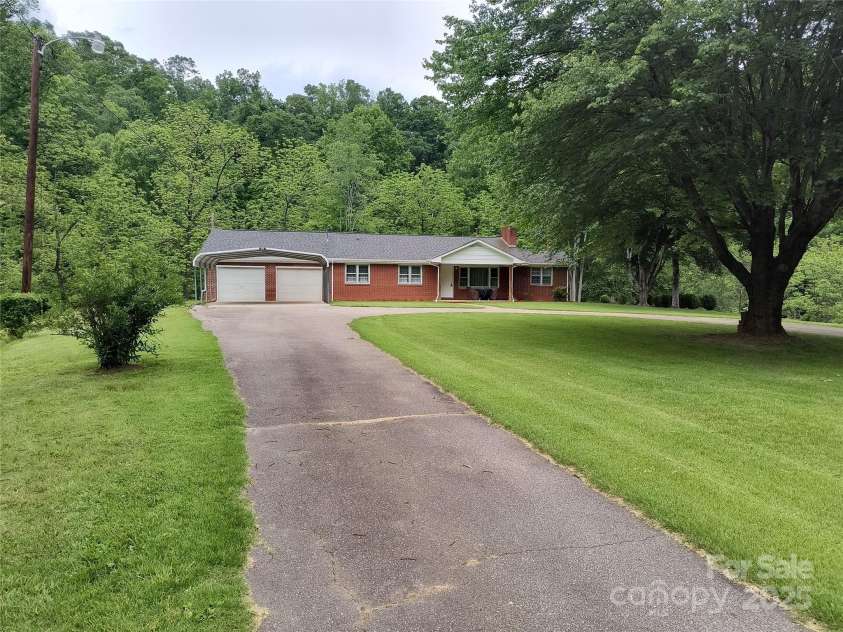 358 Carson Elliott Drive, Marion, NC 28752.  MLS# CAR4240915, YatesRealty ID 3832. 