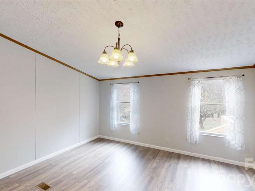 71 London Lane, Clyde, NC 28721.  MLS# CAR4321164, YatesRealty ID 3832. 