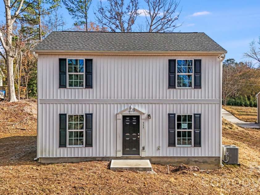 337 Buckelew Street, Lancaster, SC 29720.  MLS# CAR4330193, YatesRealty ID 38326. 