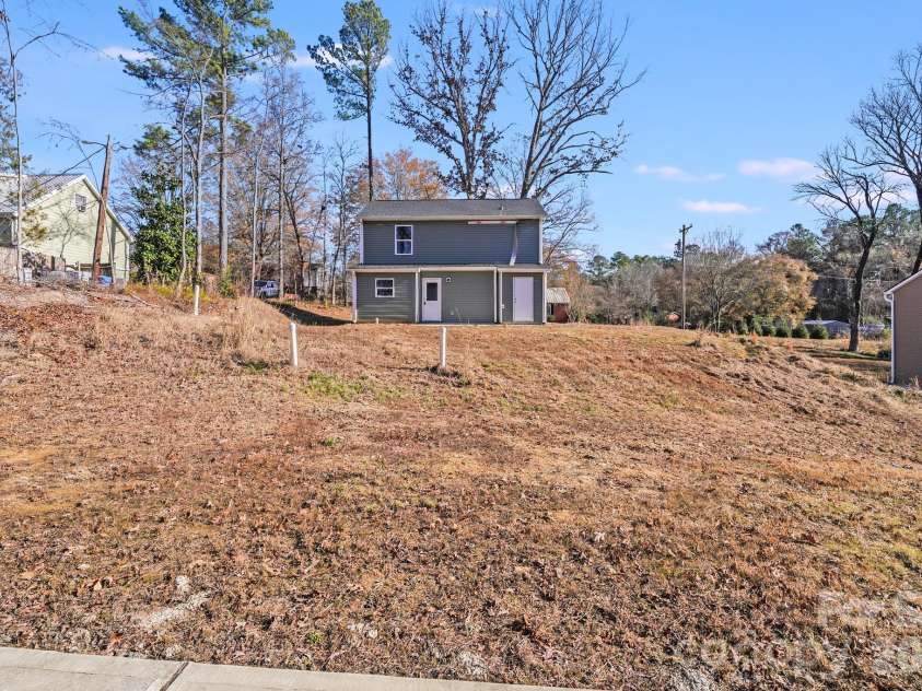 337 Buckelew Street, Lancaster, SC 29720.  MLS# CAR4330193, YatesRealty ID 38326. 