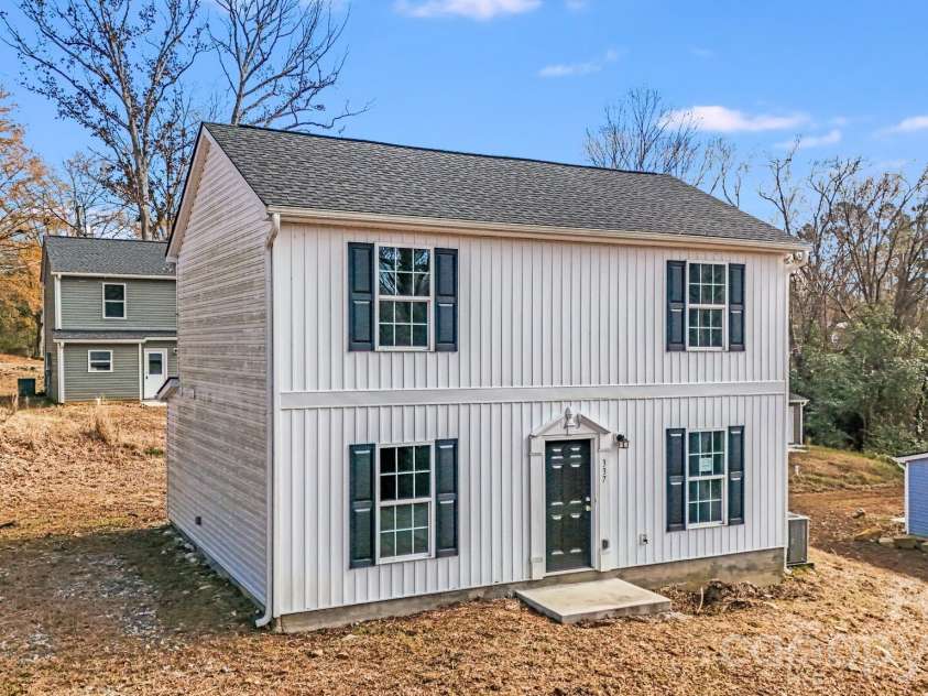337 Buckelew Street, Lancaster, SC 29720.  MLS# CAR4330193, YatesRealty ID 38326. 