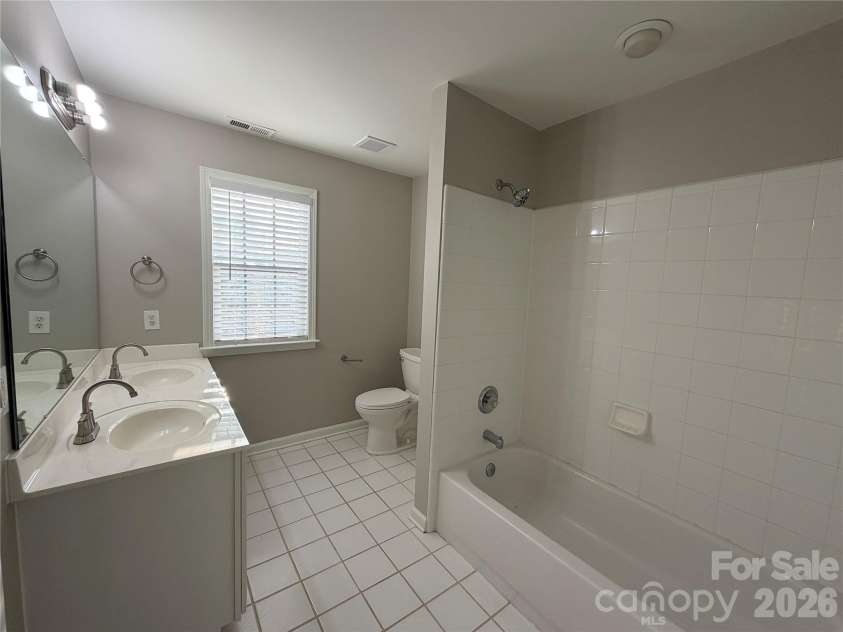 16008 Cleveleys Trail, Huntersville, NC 28078.  MLS# CAR4404769, YatesRealty ID 38329. 