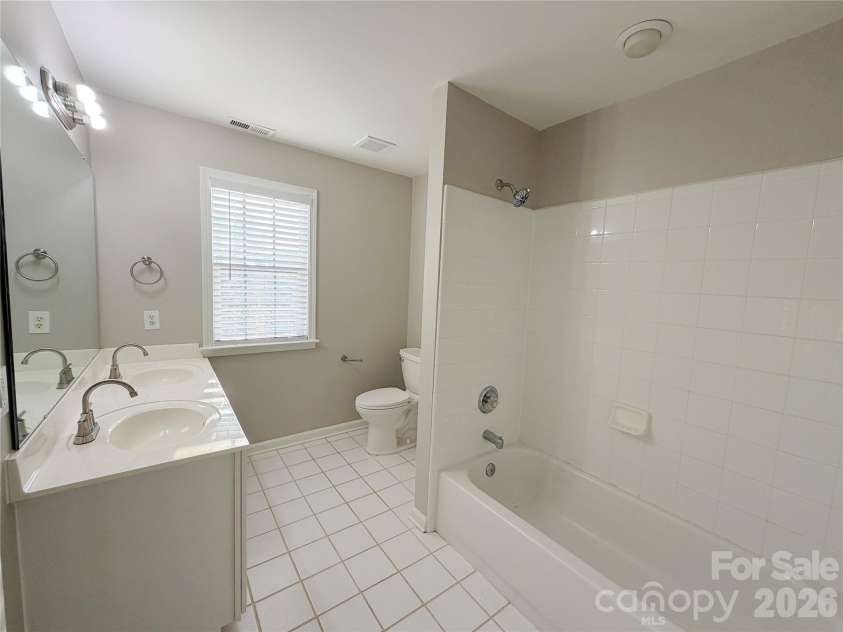 16008 Cleveleys Trail, Huntersville, NC 28078.  MLS# CAR4404769, YatesRealty ID 38329. 