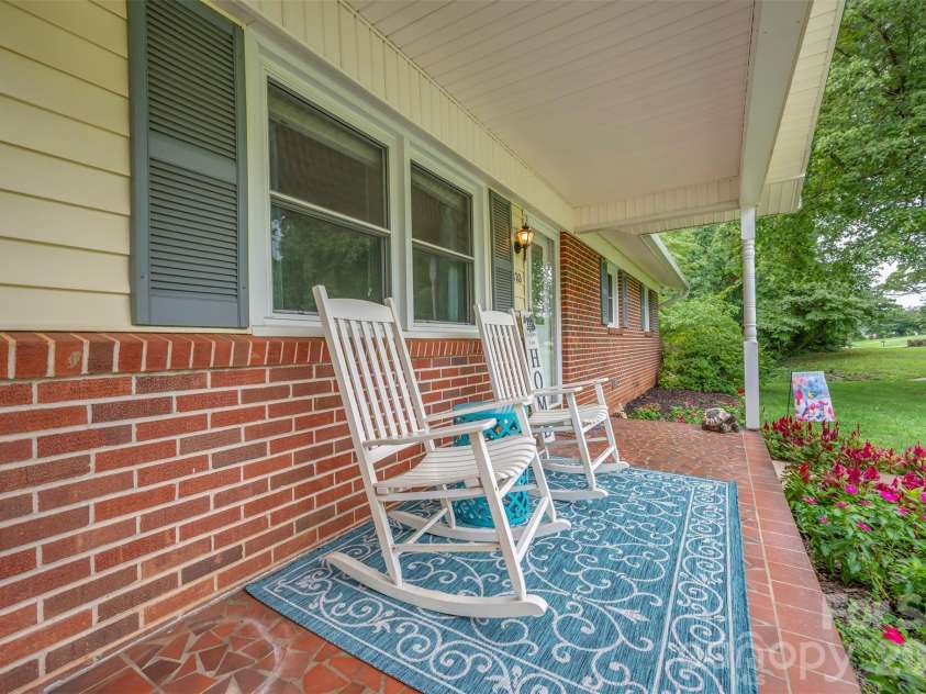 170 Hodge Street, Rutherfordton, NC 28139.  MLS# CAR4289696, YatesRealty ID 3833. 