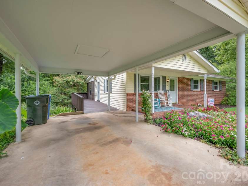 170 Hodge Street, Rutherfordton, NC 28139.  MLS# CAR4289696, YatesRealty ID 3833. 