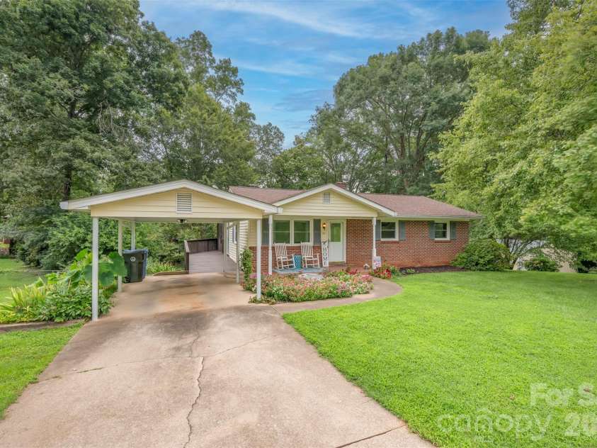 170 Hodge Street, Rutherfordton, NC 28139.  MLS# CAR4289696, YatesRealty ID 3833. 