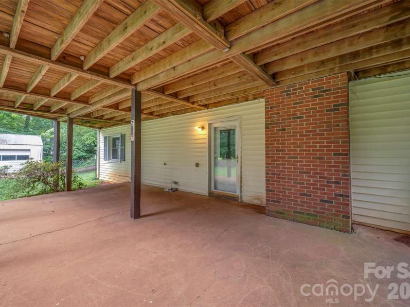 170 Hodge Street, Rutherfordton, NC 28139.  MLS# CAR4289696, YatesRealty ID 3833. 