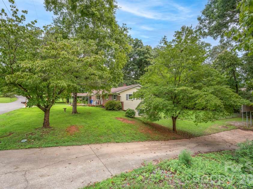 170 Hodge Street, Rutherfordton, NC 28139.  MLS# CAR4289696, YatesRealty ID 3833. 