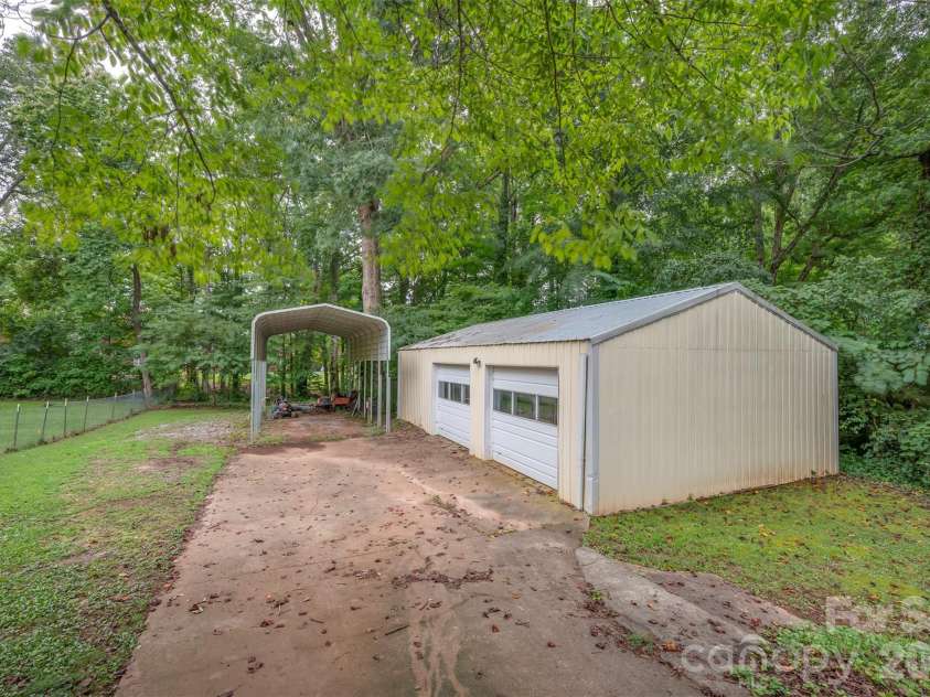 170 Hodge Street, Rutherfordton, NC 28139.  MLS# CAR4289696, YatesRealty ID 3833. 