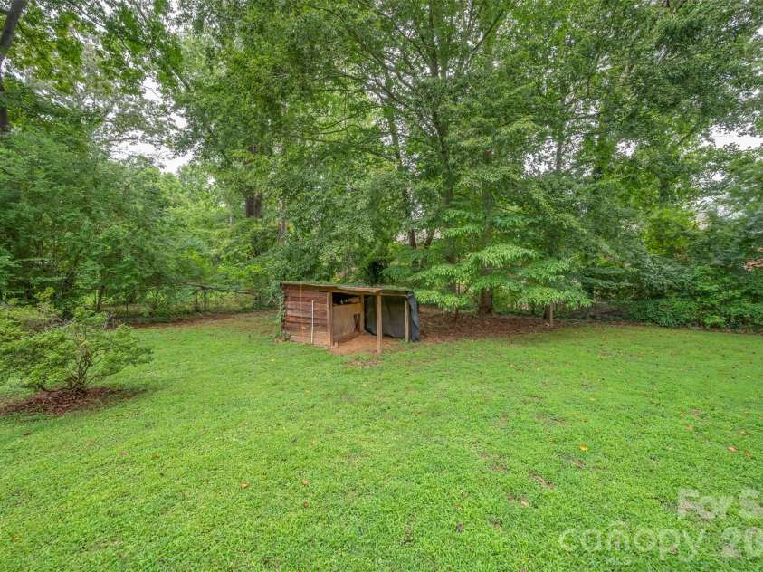 170 Hodge Street, Rutherfordton, NC 28139.  MLS# CAR4289696, YatesRealty ID 3833. 