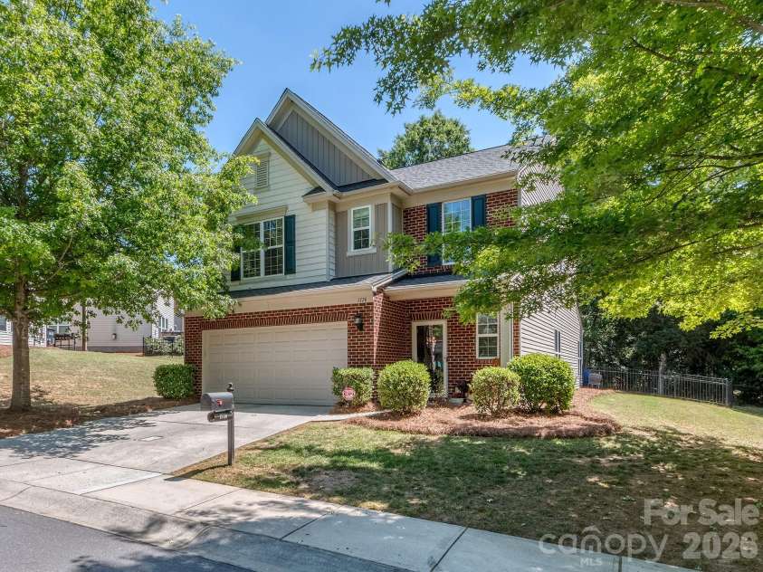 1726 Royal Gorge Avenue, Charlotte, NC 28210.  MLS# CAR4373628, YatesRealty ID 38330. 