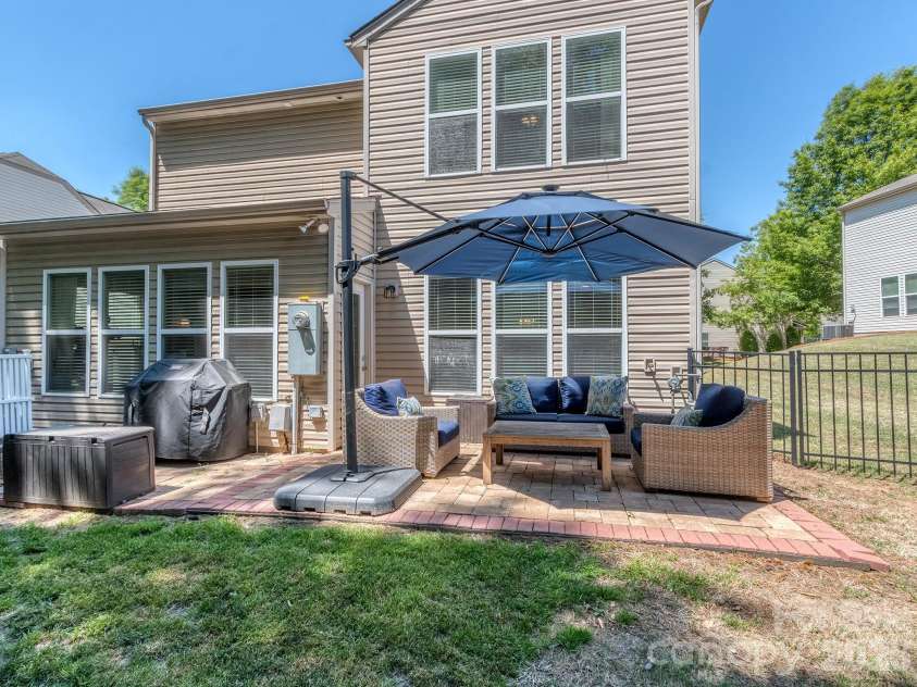 1726 Royal Gorge Avenue, Charlotte, NC 28210.  MLS# CAR4373628, YatesRealty ID 38330. 