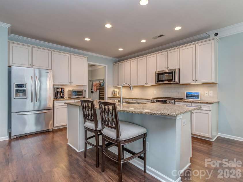 1726 Royal Gorge Avenue, Charlotte, NC 28210.  MLS# CAR4373628, YatesRealty ID 38330. 