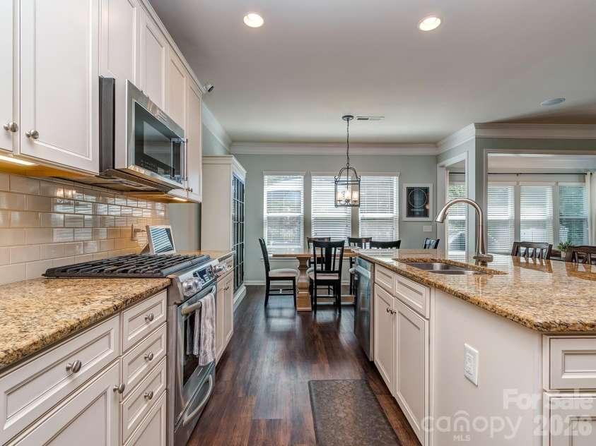 1726 Royal Gorge Avenue, Charlotte, NC 28210.  MLS# CAR4373628, YatesRealty ID 38330. 