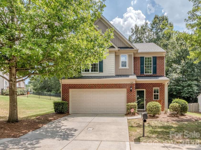1726 Royal Gorge Avenue, Charlotte, NC 28210.  MLS# CAR4373628, YatesRealty ID 38330. Front