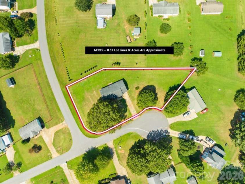 910 Lyndsey Brooke Court, Lincolnton, NC 28092.  MLS# CAR4400225, YatesRealty ID 38331. 