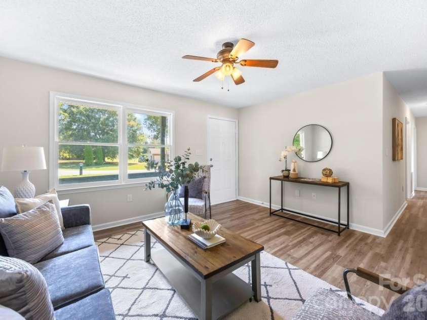 910 Lyndsey Brooke Court, Lincolnton, NC 28092.  MLS# CAR4400225, YatesRealty ID 38331. 