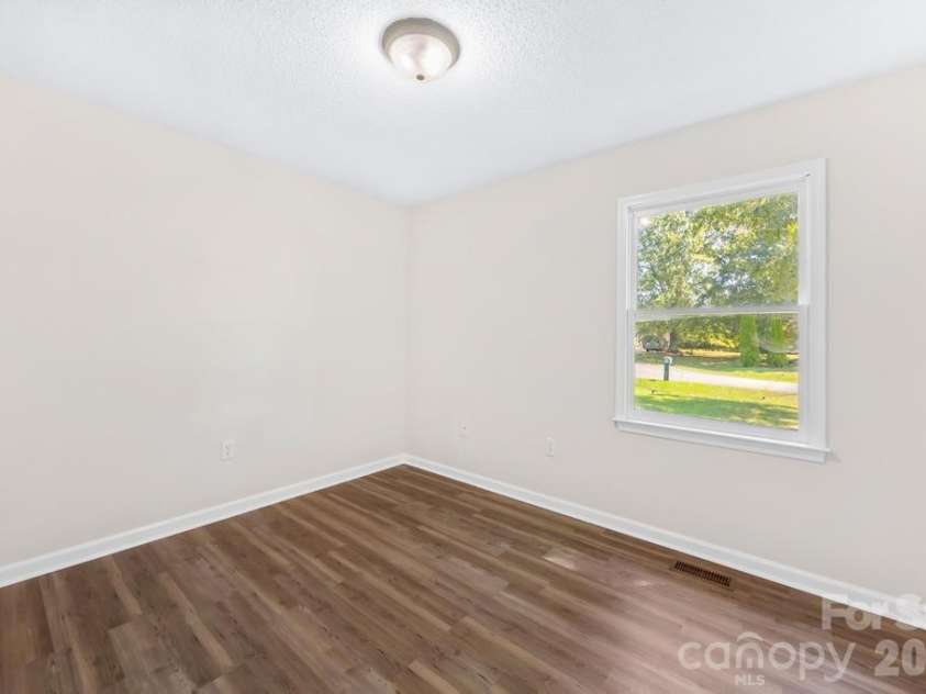 910 Lyndsey Brooke Court, Lincolnton, NC 28092.  MLS# CAR4400225, YatesRealty ID 38331. Bedroom 3