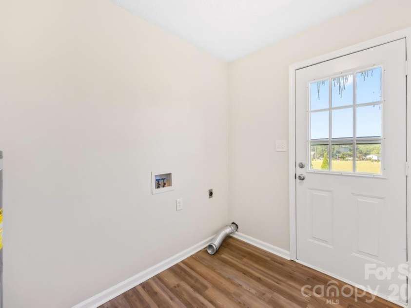 910 Lyndsey Brooke Court, Lincolnton, NC 28092.  MLS# CAR4400225, YatesRealty ID 38331. Laundry room