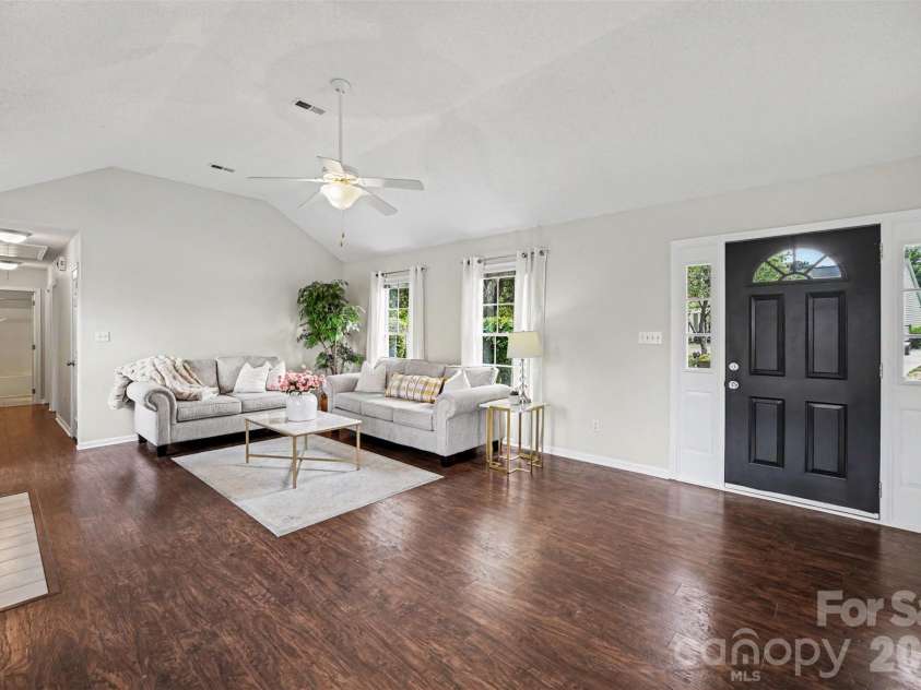 1619 Riverdale Drive, Rock Hill, SC 29732.  MLS# CAR4404592, YatesRealty ID 38332. 