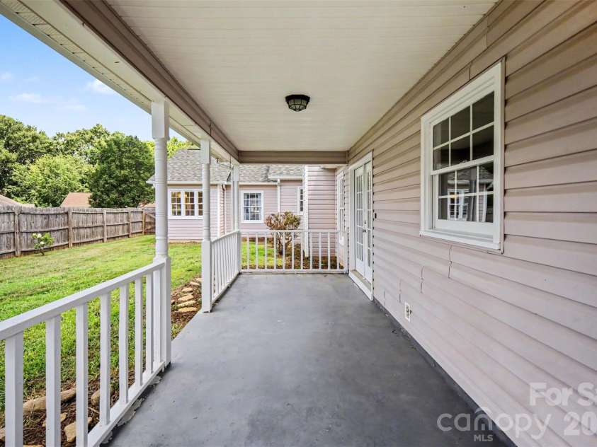 1619 Riverdale Drive, Rock Hill, SC 29732.  MLS# CAR4404592, YatesRealty ID 38332. 