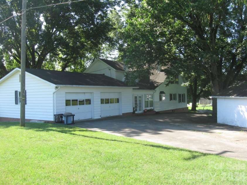 3850 hartland Road, Lenoir, NC 29845.  MLS# CAR4405459, YatesRealty ID 38333. 