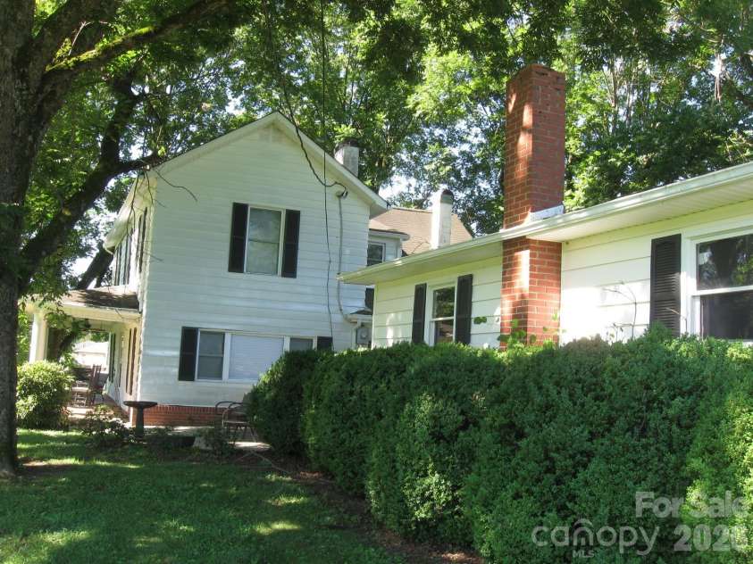 3850 hartland Road, Lenoir, NC 29845.  MLS# CAR4405459, YatesRealty ID 38333. 