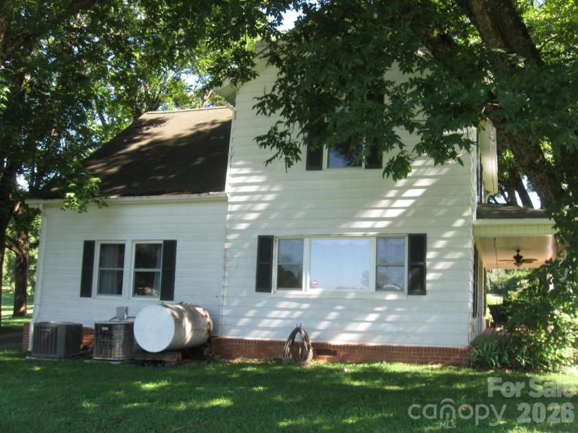3850 hartland Road, Lenoir, NC 29845.  MLS# CAR4405459, YatesRealty ID 38333. 