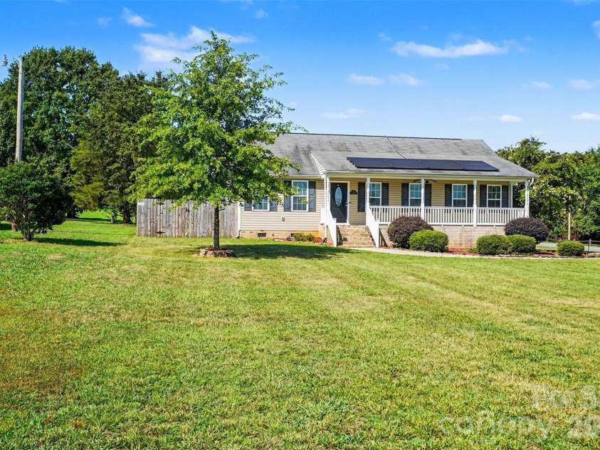 5312 Willow Run Drive, Monroe, NC 28110.  MLS# CAR4404155, YatesRealty ID 38334. 
