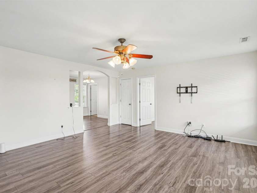 5312 Willow Run Drive, Monroe, NC 28110.  MLS# CAR4404155, YatesRealty ID 38334. 