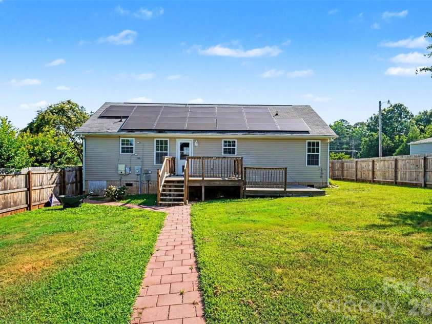 5312 Willow Run Drive, Monroe, NC 28110.  MLS# CAR4404155, YatesRealty ID 38334. 