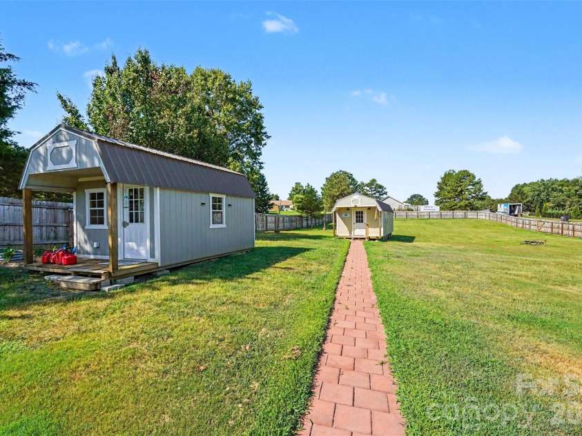5312 Willow Run Drive, Monroe, NC 28110.  MLS# CAR4404155, YatesRealty ID 38334. 