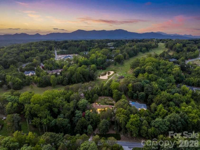 2000 Golf Course Road, Columbus, NC 28722.  MLS# CAR4400357, YatesRealty ID 38335. 