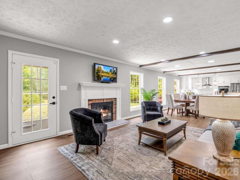 2000 Golf Course Road, Columbus, NC 28722.  MLS# CAR4400357, YatesRealty ID 38335. 