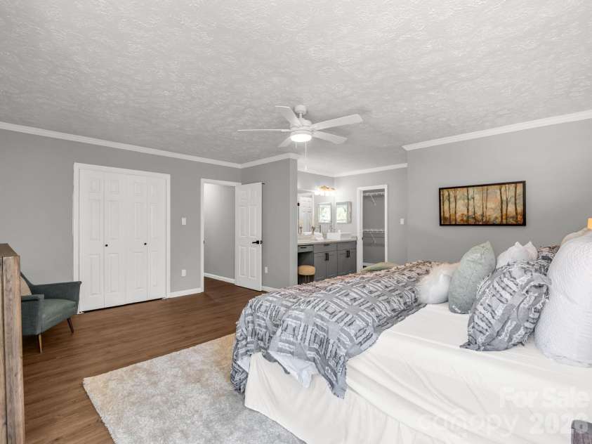 2000 Golf Course Road, Columbus, NC 28722.  MLS# CAR4400357, YatesRealty ID 38335. 