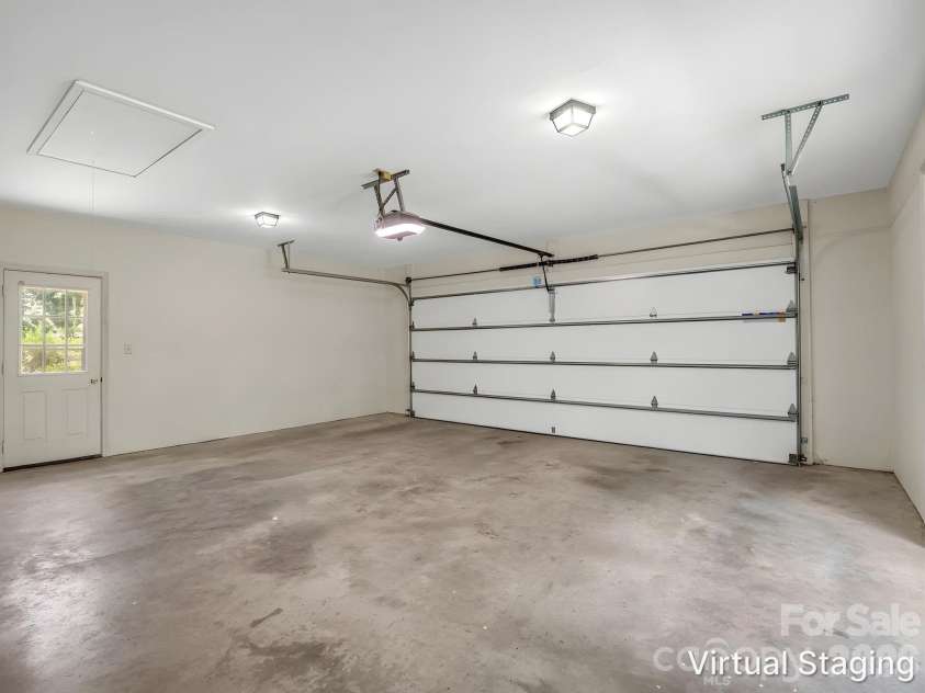 2000 Golf Course Road, Columbus, NC 28722.  MLS# CAR4400357, YatesRealty ID 38335. 