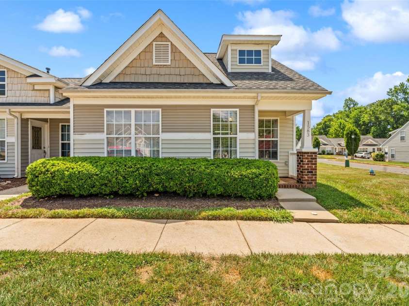 1583 Tiana Way, Rock Hill, SC 29732.  MLS# CAR4402330, YatesRealty ID 38336. 