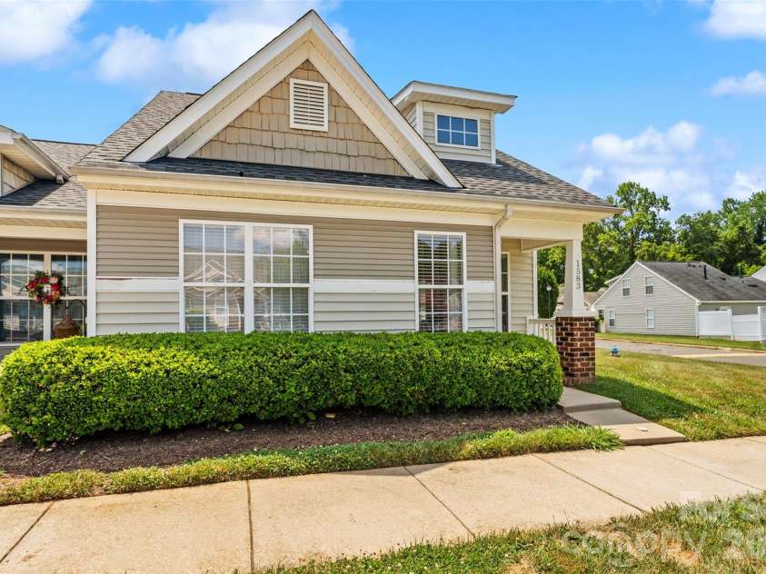 1583 Tiana Way, Rock Hill, SC 29732.  MLS# CAR4402330, YatesRealty ID 38336. 