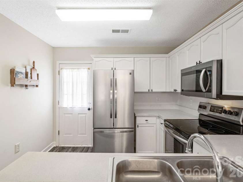 1583 Tiana Way, Rock Hill, SC 29732.  MLS# CAR4402330, YatesRealty ID 38336. 