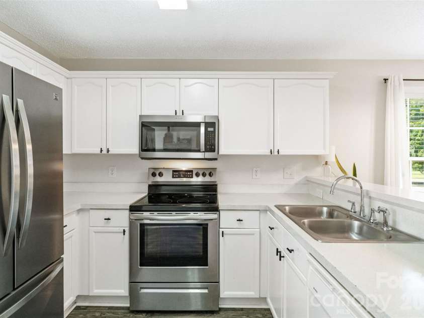 1583 Tiana Way, Rock Hill, SC 29732.  MLS# CAR4402330, YatesRealty ID 38336. 