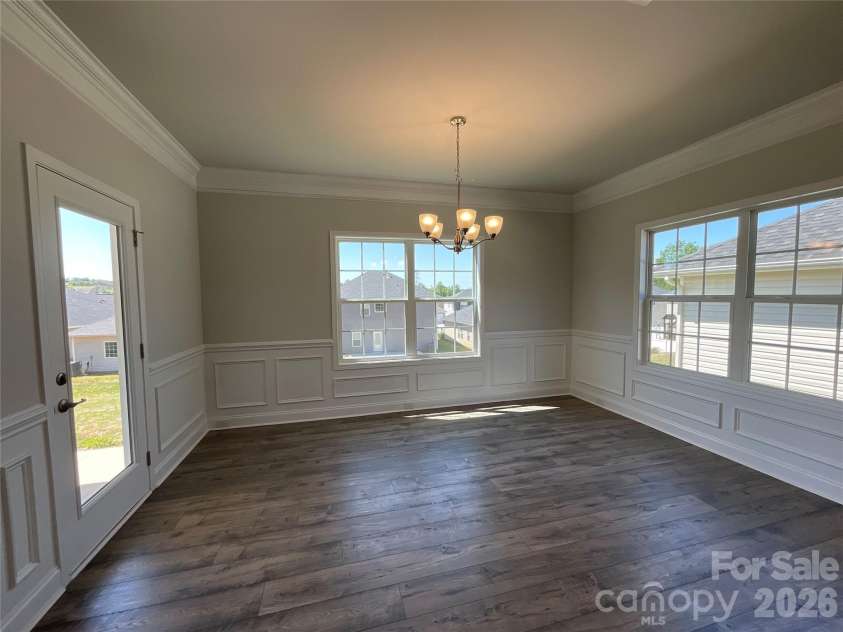 717 Inwood Hill Drive, Gastonia, NC 28056.  MLS# CAR4343377, YatesRealty ID 38337. 